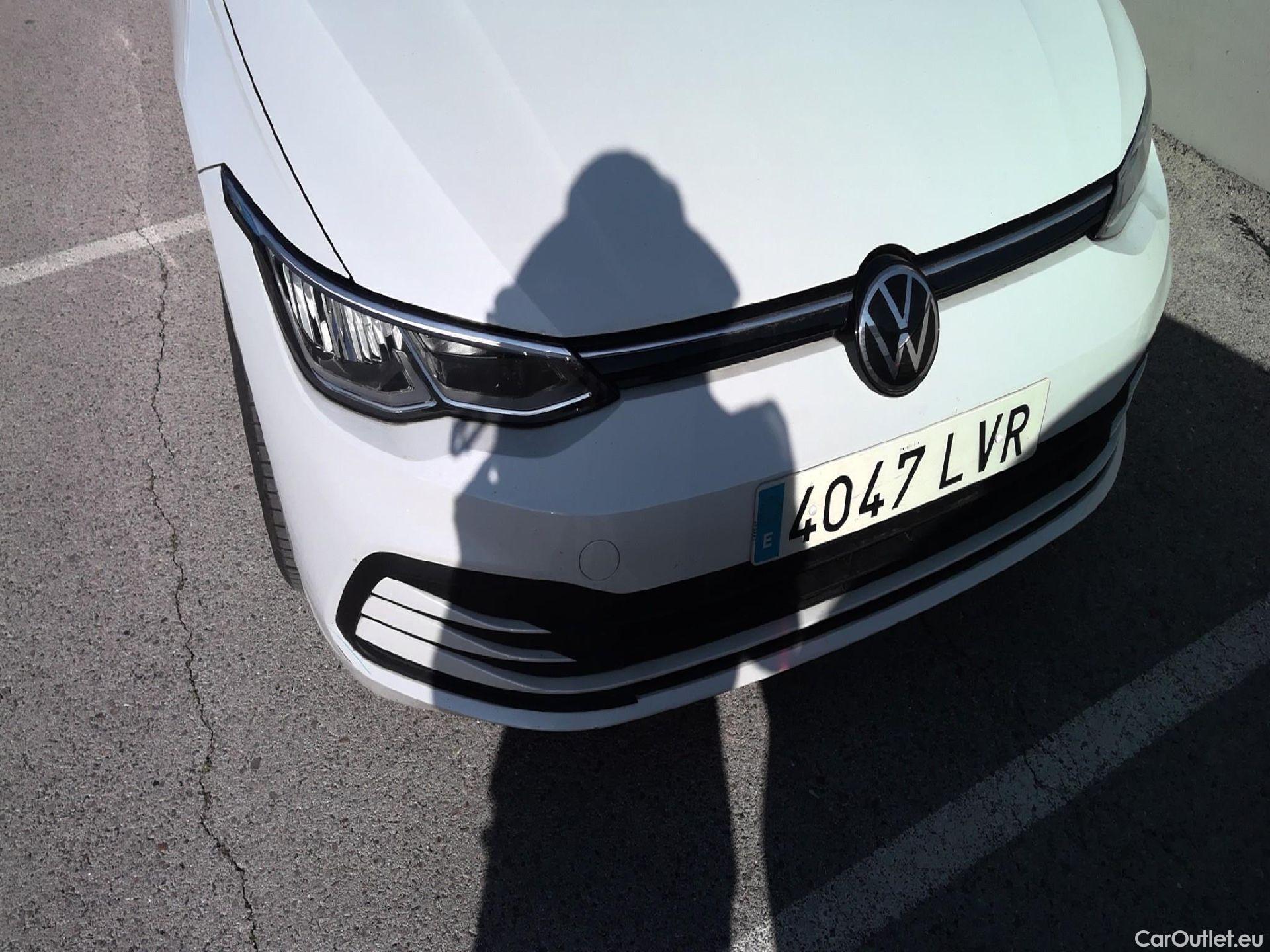  Volkswagen  Golf  VOLKSWAGEN / 2020 / 5P / berlina con portón Life 2.0 TDI 110kW (150CV) #9