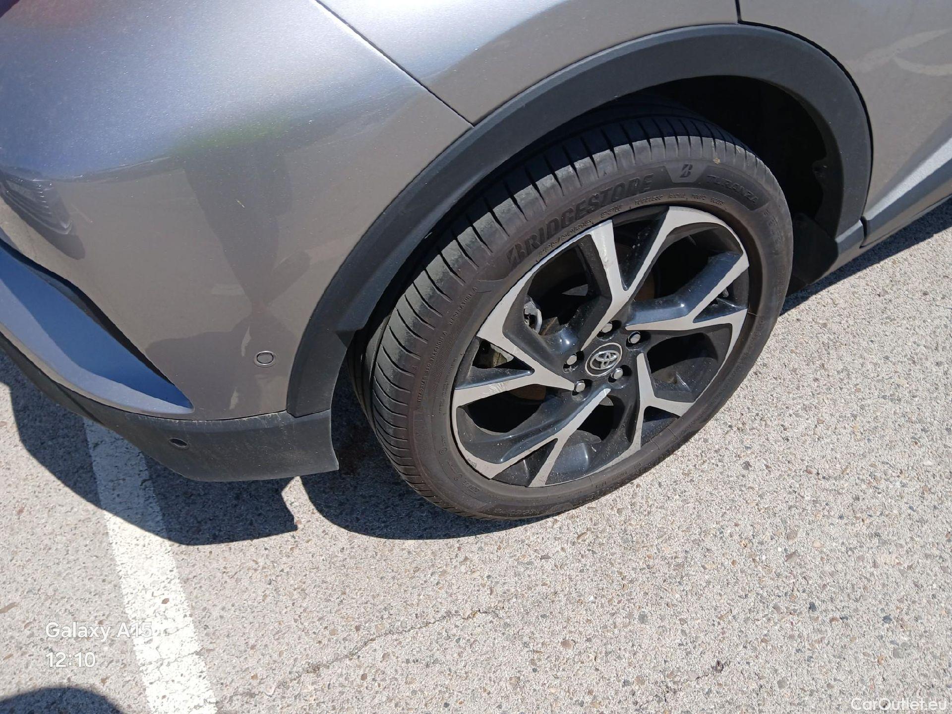  Toyota  C-HR TOYOTA  / 2016 / 5P / todoterreno 1.8 125H Advance (CX) #21