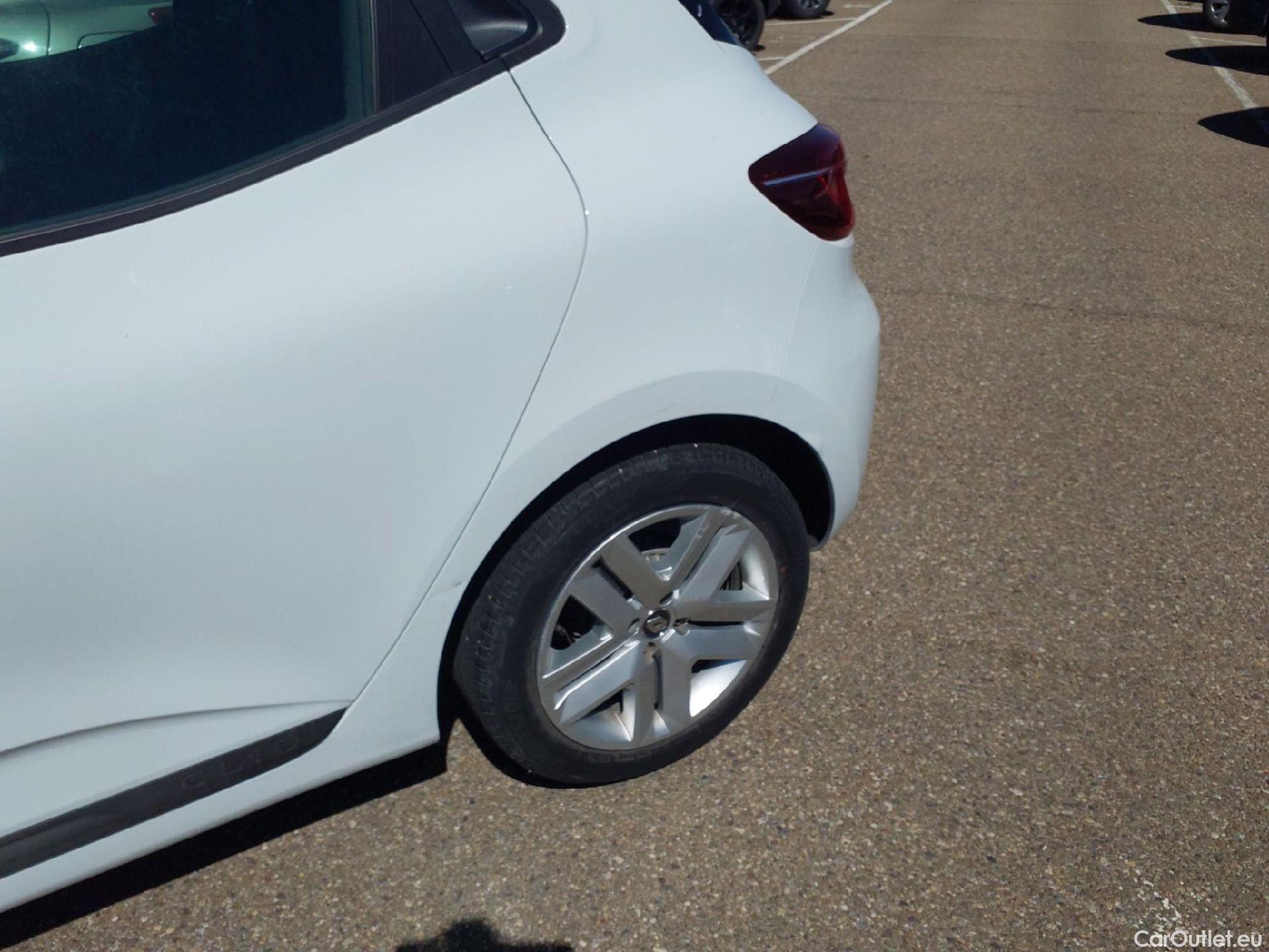  Renault  Clio RENAULT  / 2019 / 5P / berlina con portón Intens TCe 67 kW (91CV) (AC) #12
