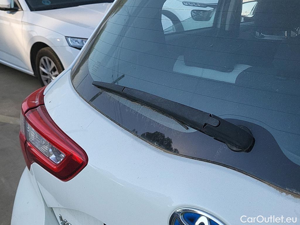  Toyota  Yaris TOYOTA  5p 3G berlina con portón 1.5 Hybrid Active #7