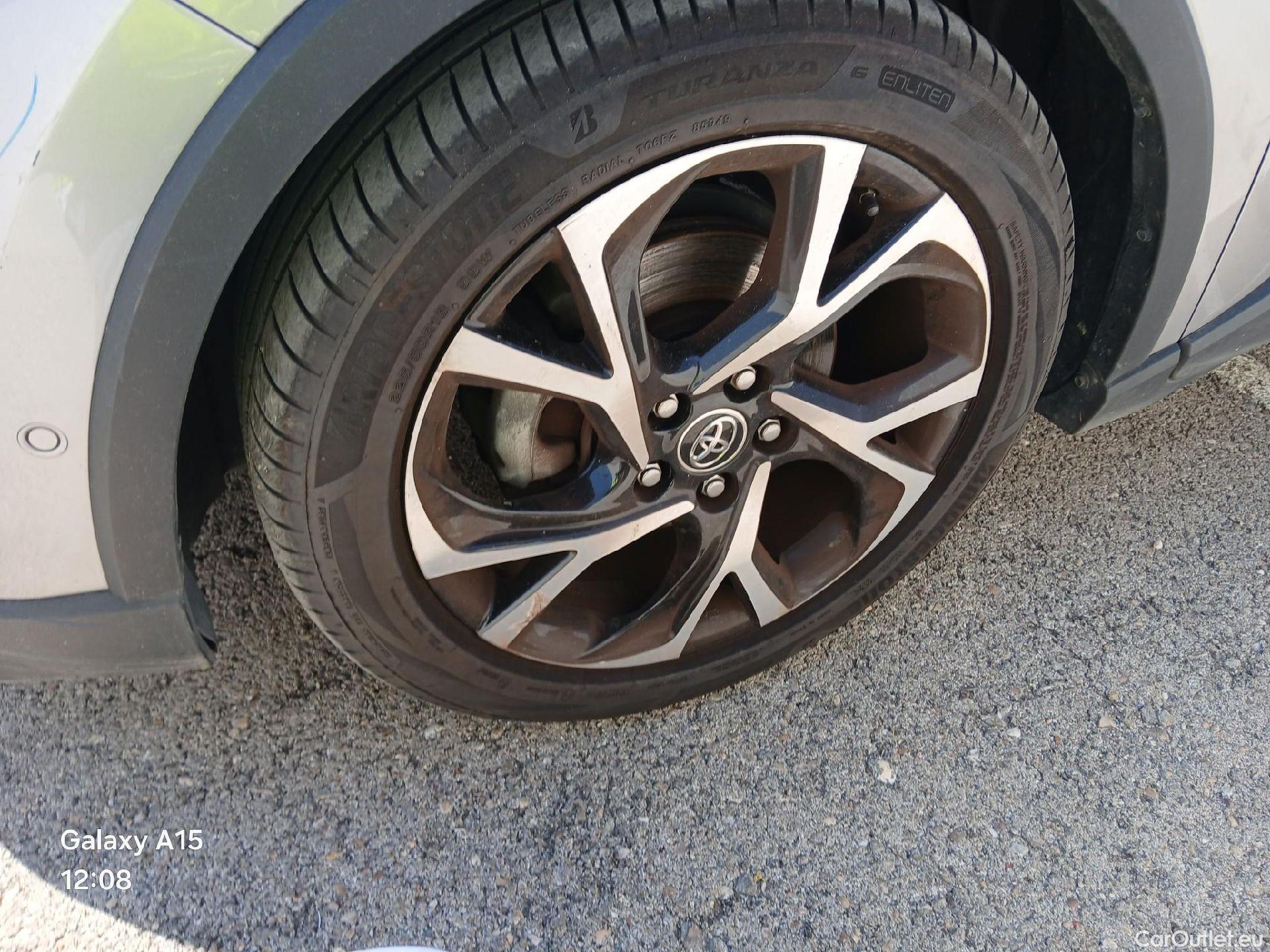  Toyota  C-HR TOYOTA  / 2016 / 5P / todoterreno 1.8 125H Advance (CX) #11