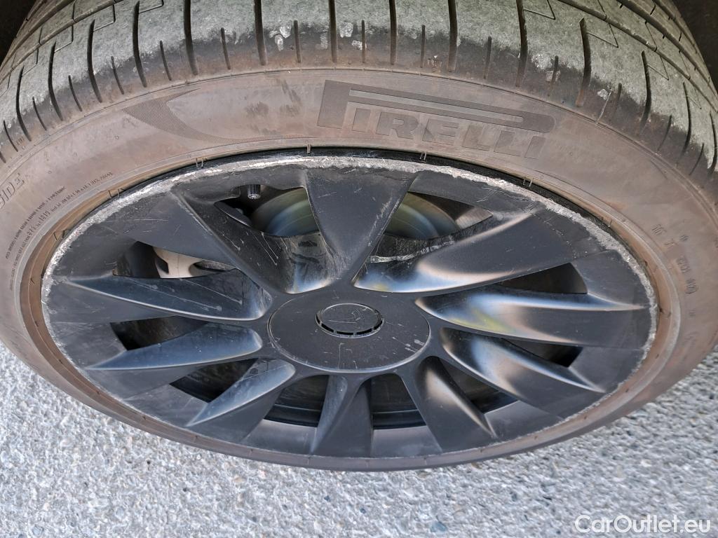 Tesla  Model Y TESLA  / 2020 / 5P / todoterreno Gran Autonomía 4WD #26