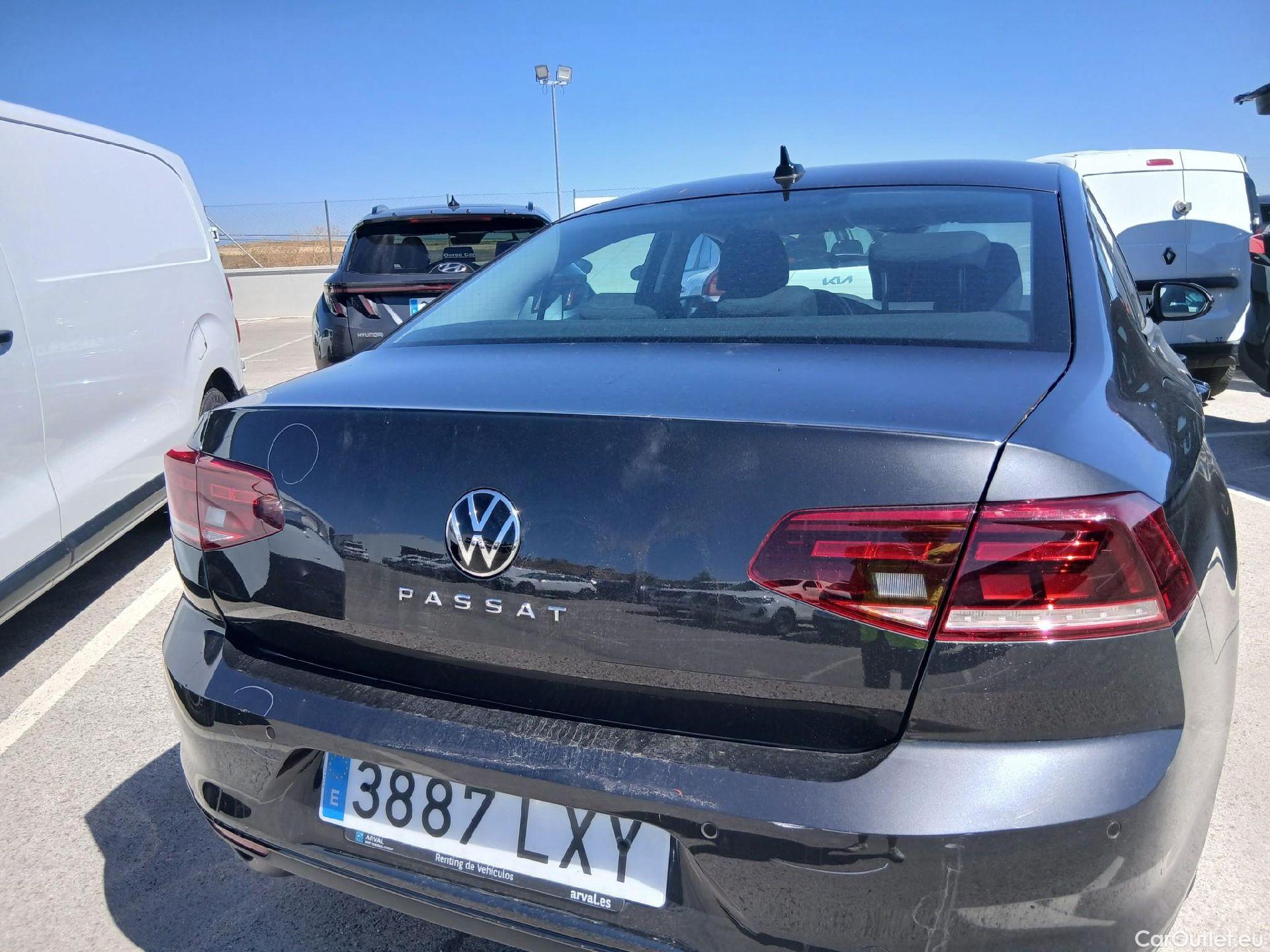  Volkswagen  Passat VOLKSWAGEN  / 2019 / 4P / sedán Business 1.5 TSI 110kW (150CV) #19