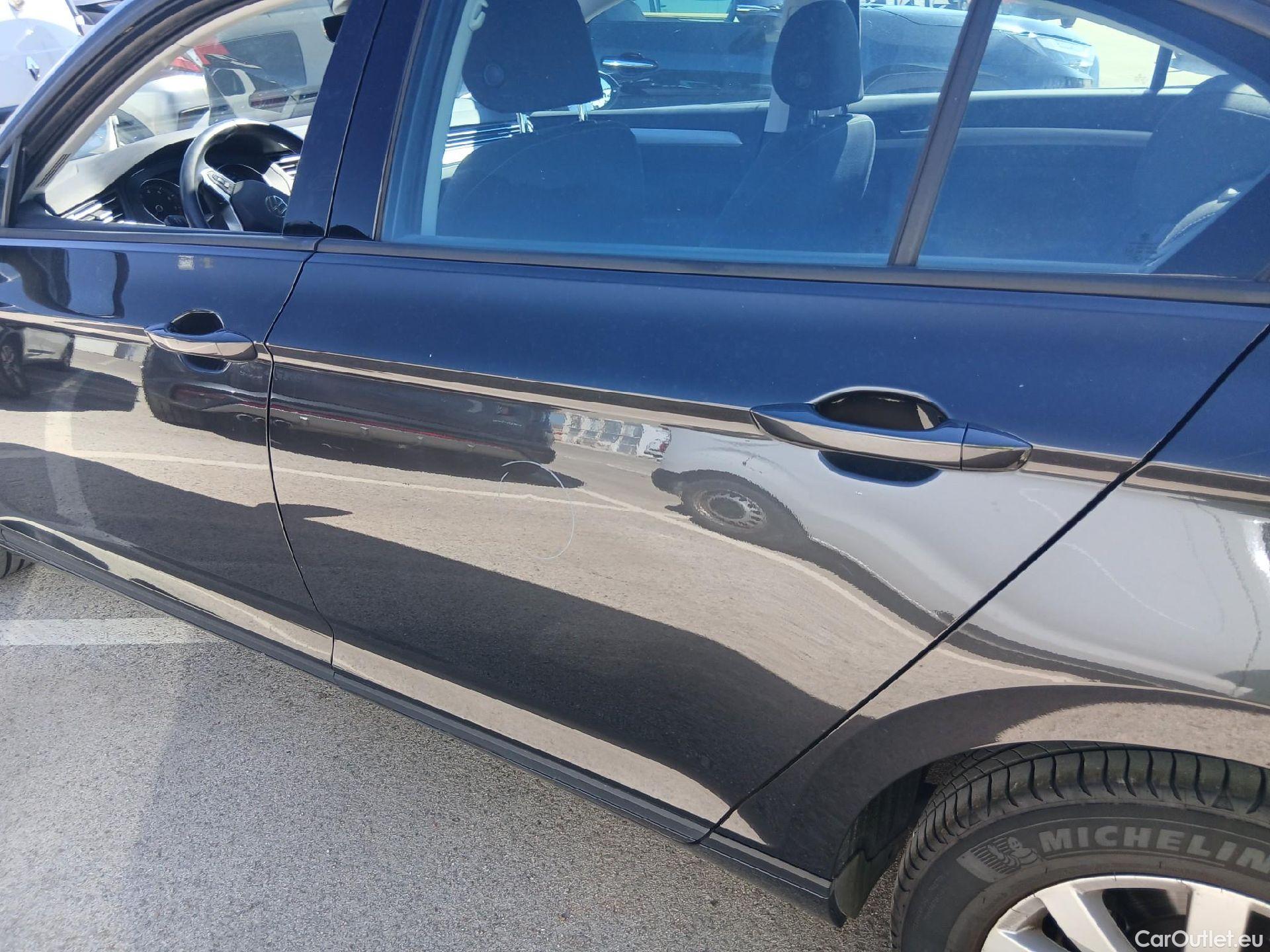  Volkswagen  Passat VOLKSWAGEN  / 2019 / 4P / sedán Business 1.5 TSI 110kW (150CV) #13
