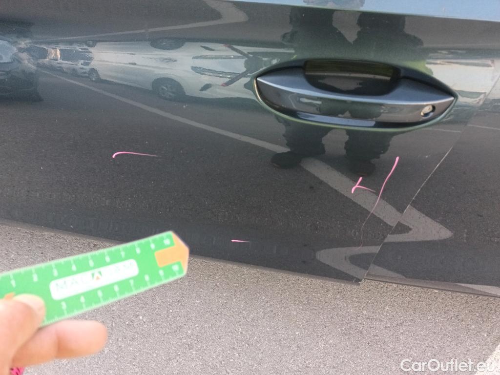  Seat  Leon SEAT Nuevo León / 2020 / 5P / berlina con portón 1.0 TSI 81kW S&S Style Go (AC) #22
