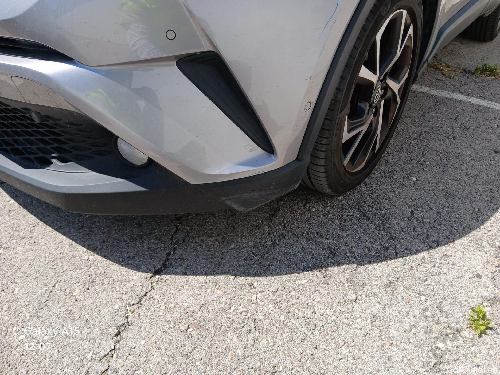  Toyota  C-HR TOYOTA  / 2016 / 5P / todoterreno 1.8 125H Advance (CX) #9
