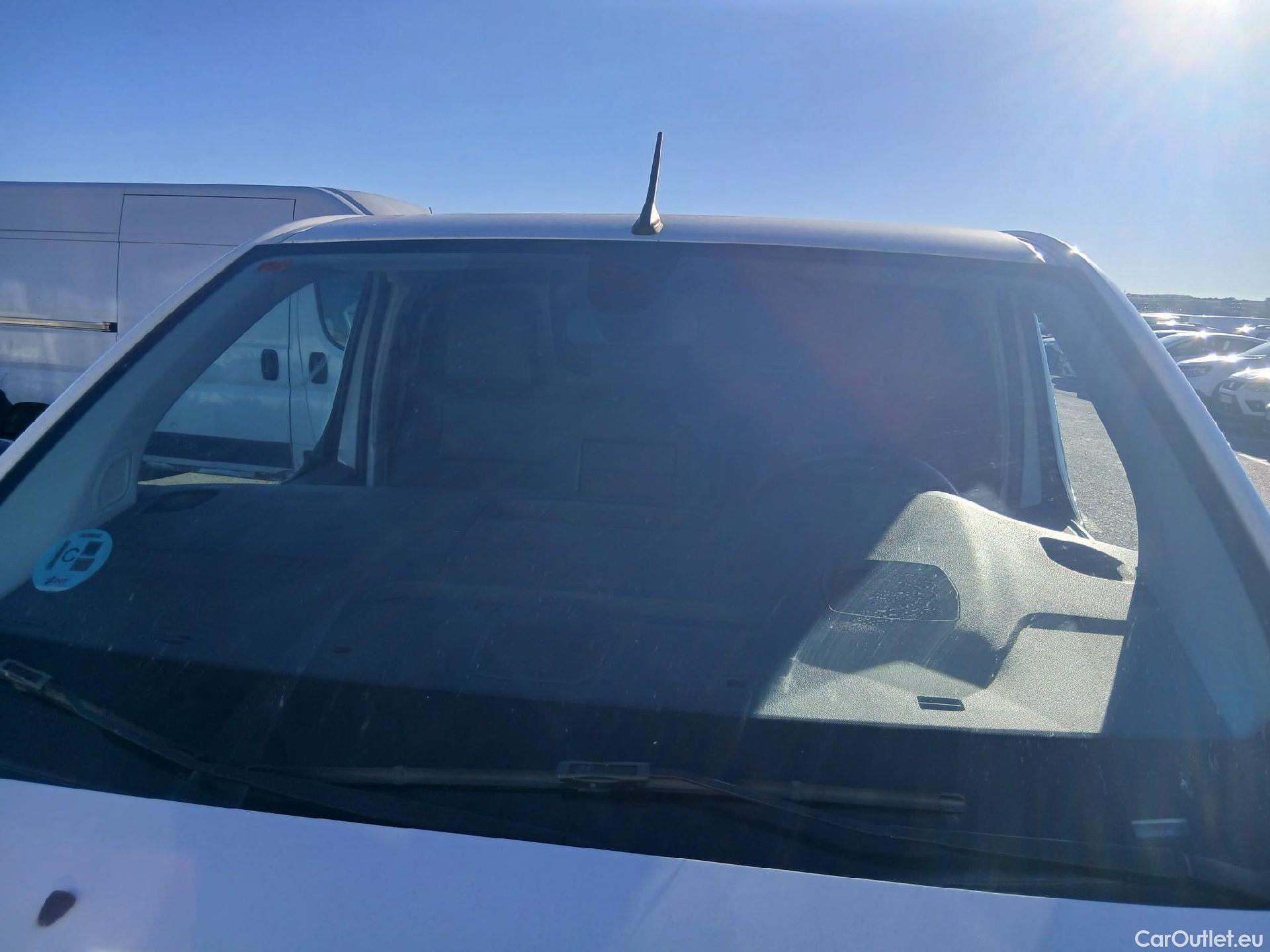  Peugeot  Expert PEUGEOT  / 2016 / 4P / furgón Furgón Premium 2.0 BlueHDi 120 Standard #3