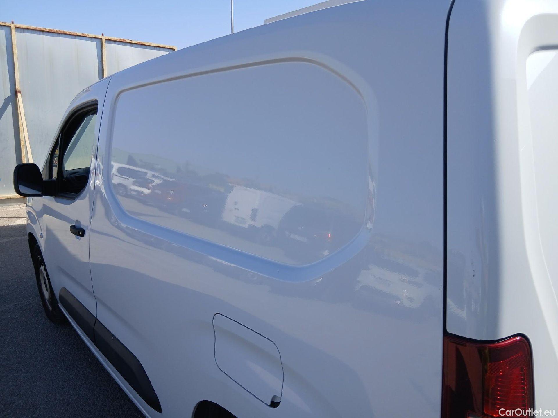  Fiat  Doblo FIAT Doblò / 2022 / 4P / furgón derivado de turismo Furgón 1.5 BlueHDi 100 1000kg L1H1 (AC2) #5
