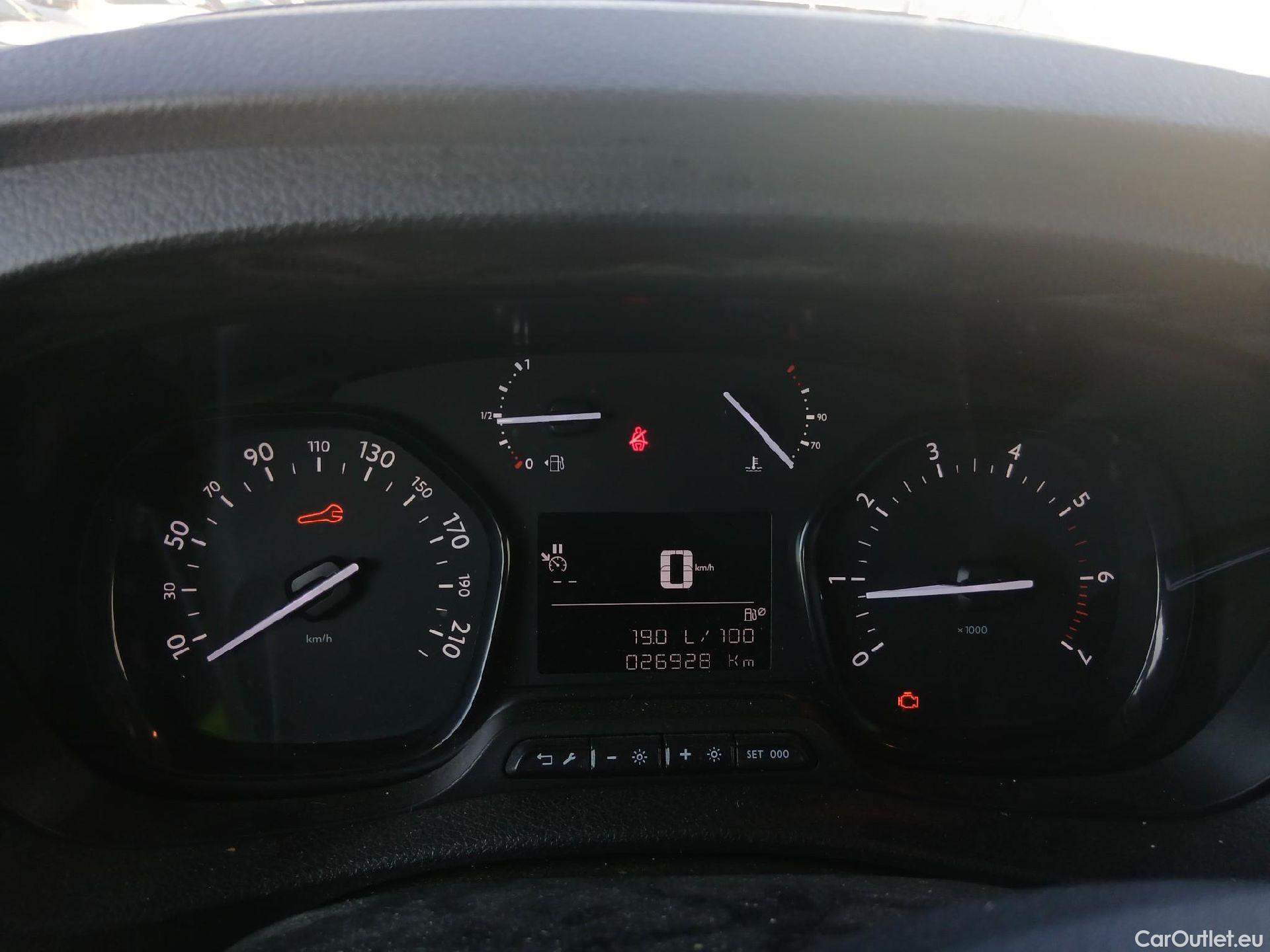  Peugeot  Expert PEUGEOT  / 2016 / 4P / furgón Furgón Premium 2.0 BlueHDi 120 Standard #2