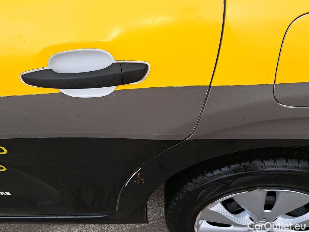  Citroen  C3 CITROEN  / 2016 / 5P / berlina comercial BlueHDi 73KW (100CV) S&S Comercial #25