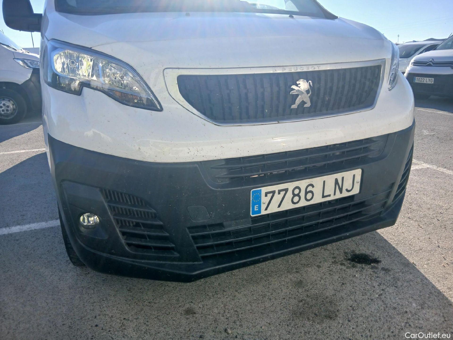  Peugeot  Expert PEUGEOT  / 2016 / 4P / furgón Furgón Premium 2.0 BlueHDi 120 Standard #5