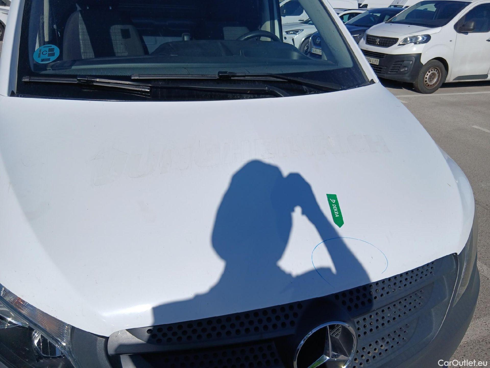  Mercedes  Vito MERCEDES-BENZ  / 2014 / 4P / furgón 111 CDI Larga #5