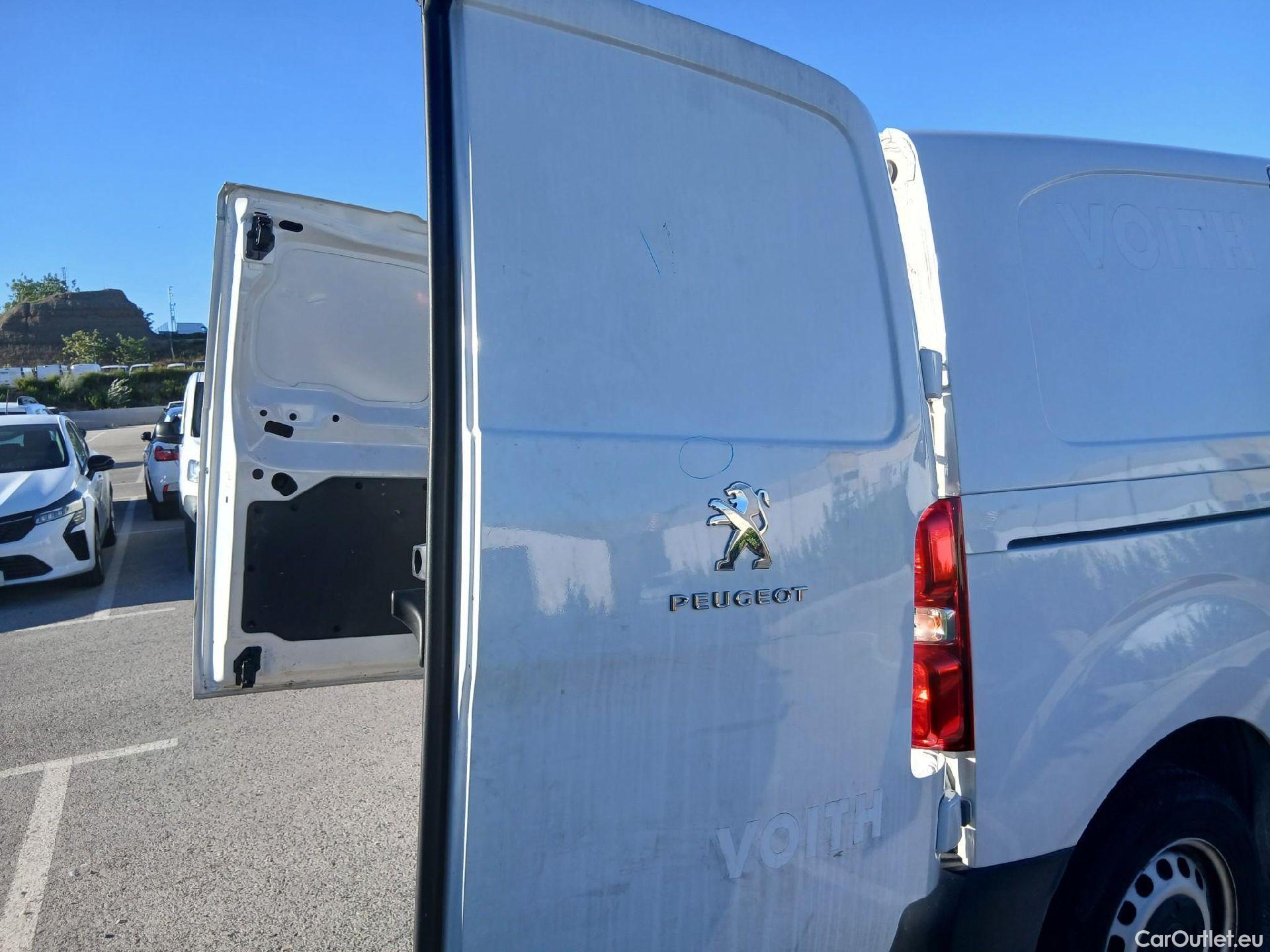  Peugeot  Expert PEUGEOT  / 2016 / 4P / furgón Furgón Premium 2.0 BlueHDi 120 Standard #27