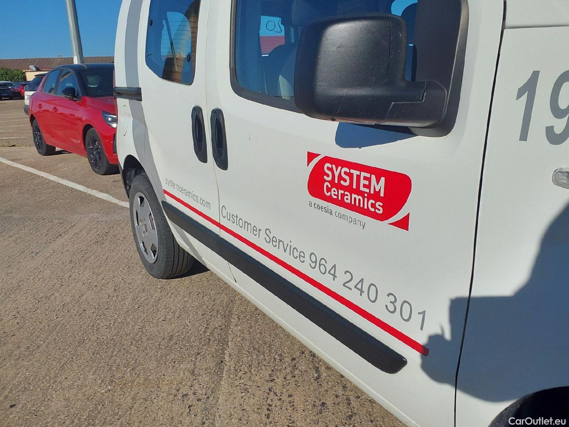  Fiat  Fiorino FIAT  / 2016 / 4P / combi Combi SX N1 1.3 Mjet 59kW (80CV) #3
