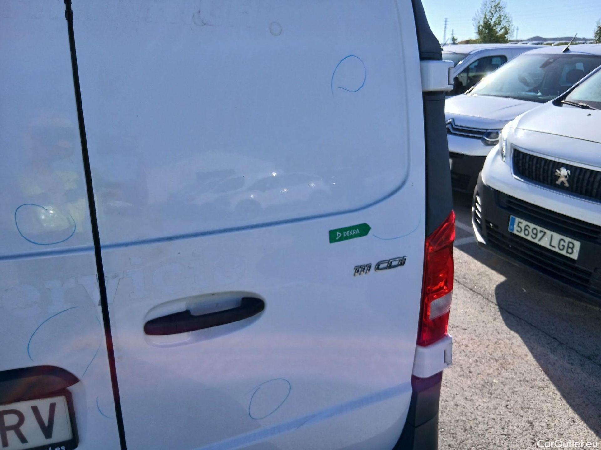  Mercedes  Vito MERCEDES-BENZ  / 2014 / 4P / furgón 111 CDI Larga #21