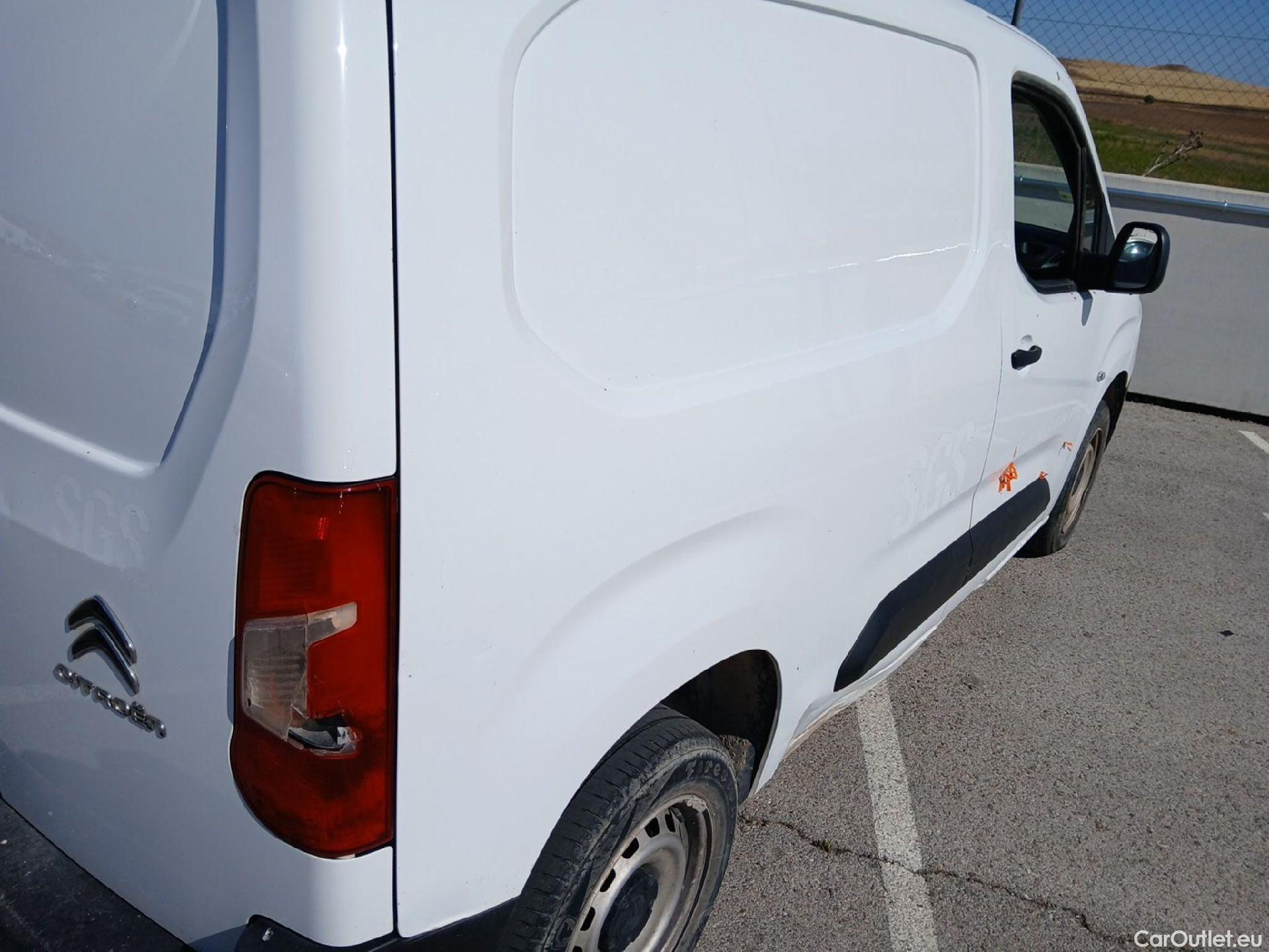  Citroen  Berlingo CITROEN  / 2018 / 3P / furgón derivado de turismo Talla M BlueHDi 100 CONTROL #29