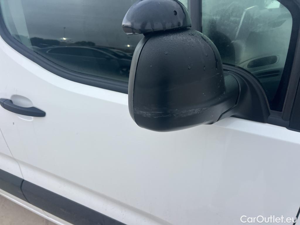  Citroen  Berlingo CITROEN  / 2018 / 4P / furgón derivado de turismo Talla M BlueHDi 100 CLUB #18