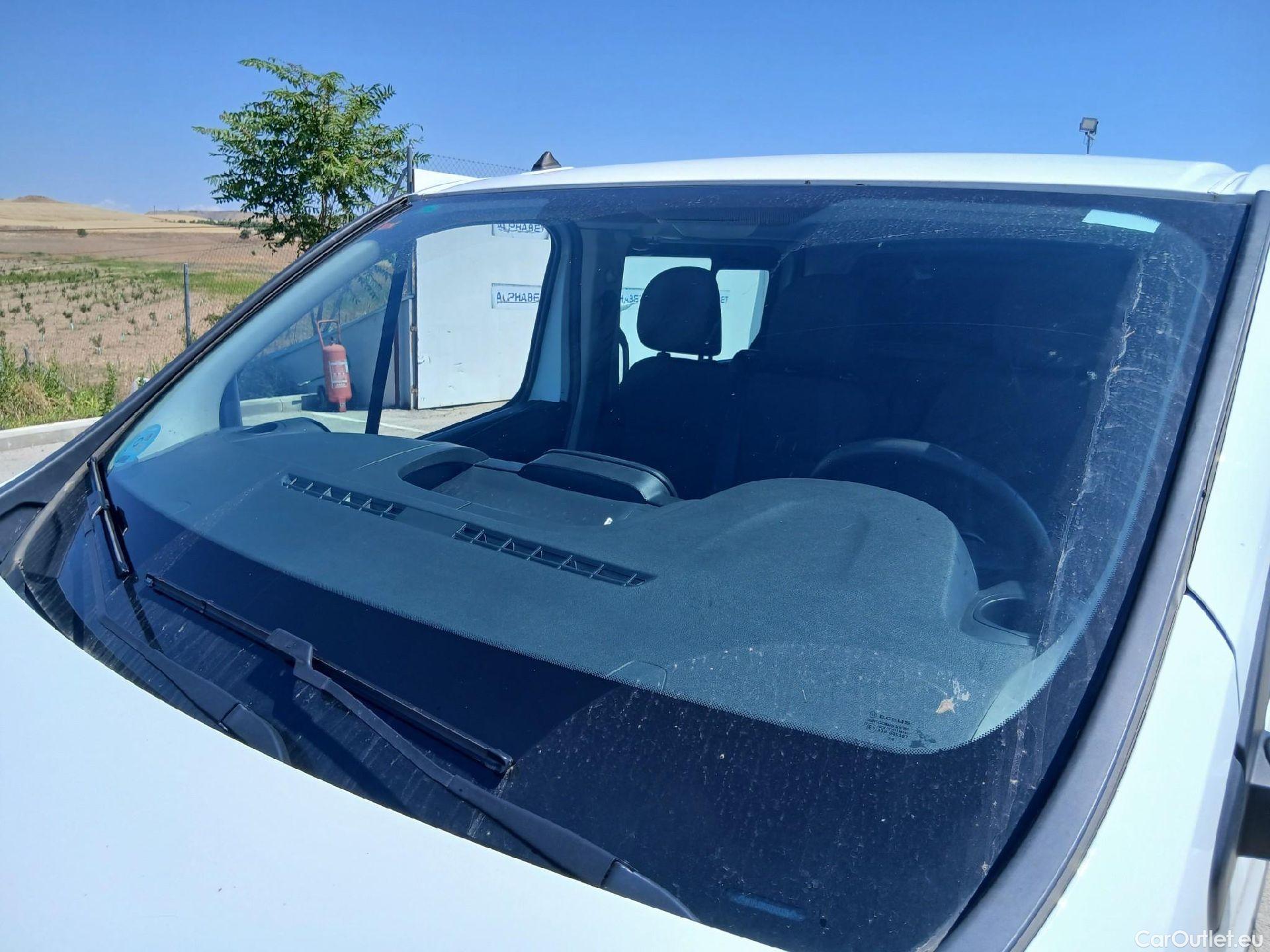  Renault  Trafic RENAULT  / 2019 / 4P / furgón Doble Cabina 27 L1 Energy BluedCi 88 kW #3