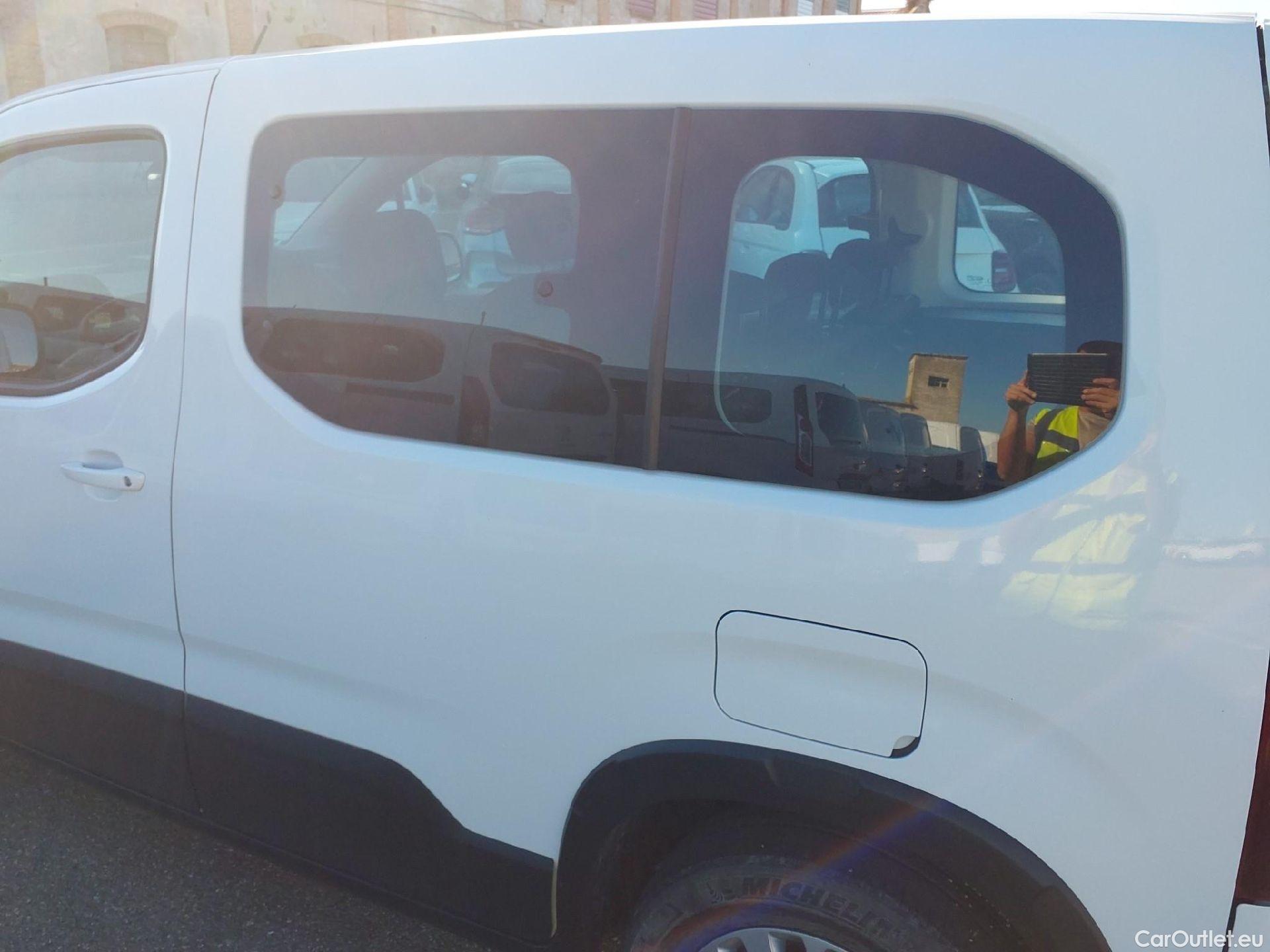  Peugeot  RIFTER PEUGEOT  / 2018 / 4P / combi Active Standard BlueHDi 73kW (IND) (CX2) #11