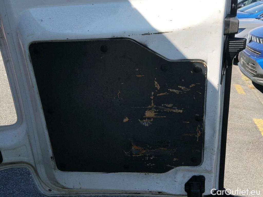  Toyota  Proace TOYOTA  / 2016 / 4P / furgón FU. MEDIO (L1) 2.0D 90kW COMFORT CARGA + #43