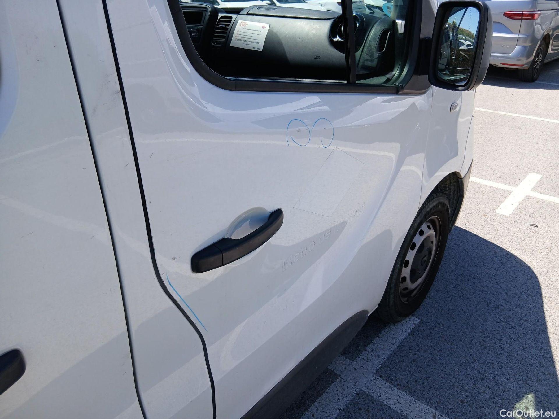  Renault  Trafic RENAULT  / 2019 / 4P / furgón Doble Cabina 27 L1 Energy BluedCi 88 kW #31