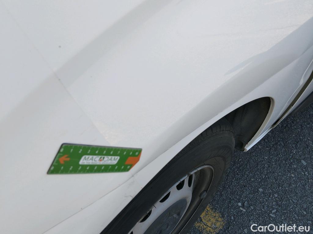  Toyota  Proace TOYOTA  / 2016 / 4P / furgón FU. MEDIO (L1) 2.0D 90kW COMFORT CARGA + #27