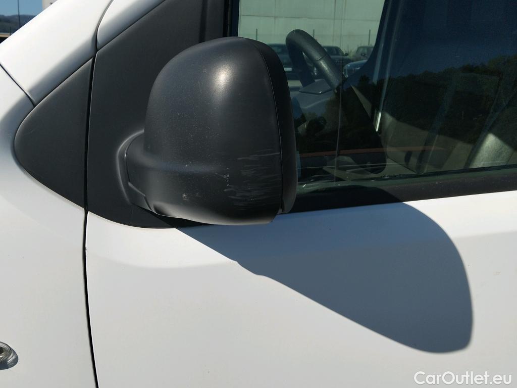  Toyota  Proace TOYOTA  / 2016 / 4P / furgón FU. MEDIO (L1) 2.0D 90kW COMFORT CARGA + #55