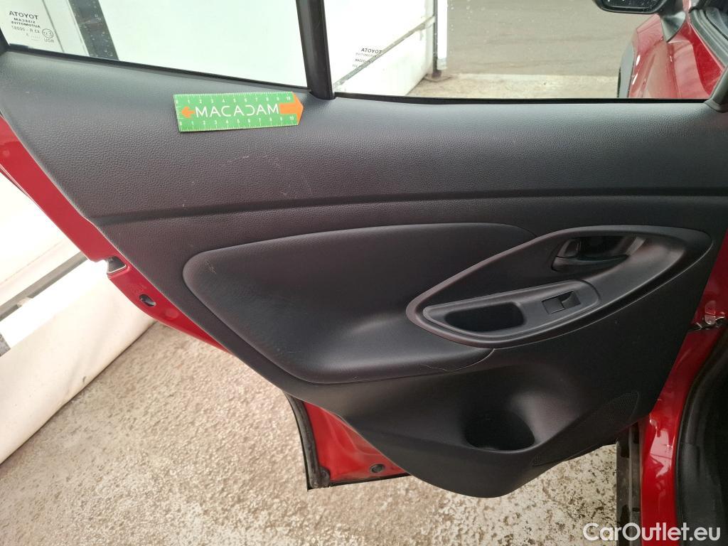  Toyota  Yaris Cross TOYOTA  Hybride / 2021 / 5P / SUV 1.5 HYBRID 116H DYNAMIC BUSINESS BEYOND #4