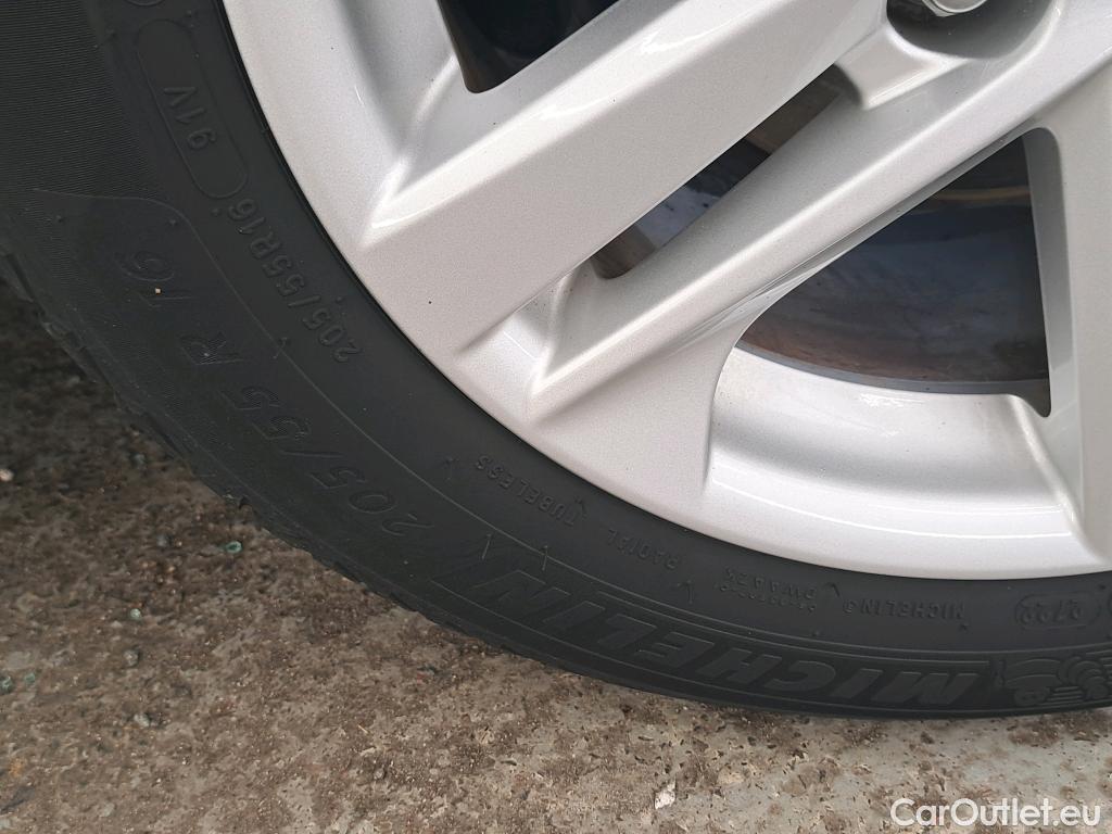  Toyota  Corolla TOYOTA  Touring Sports 5p Break Hybride 122h Dynamic Business #18