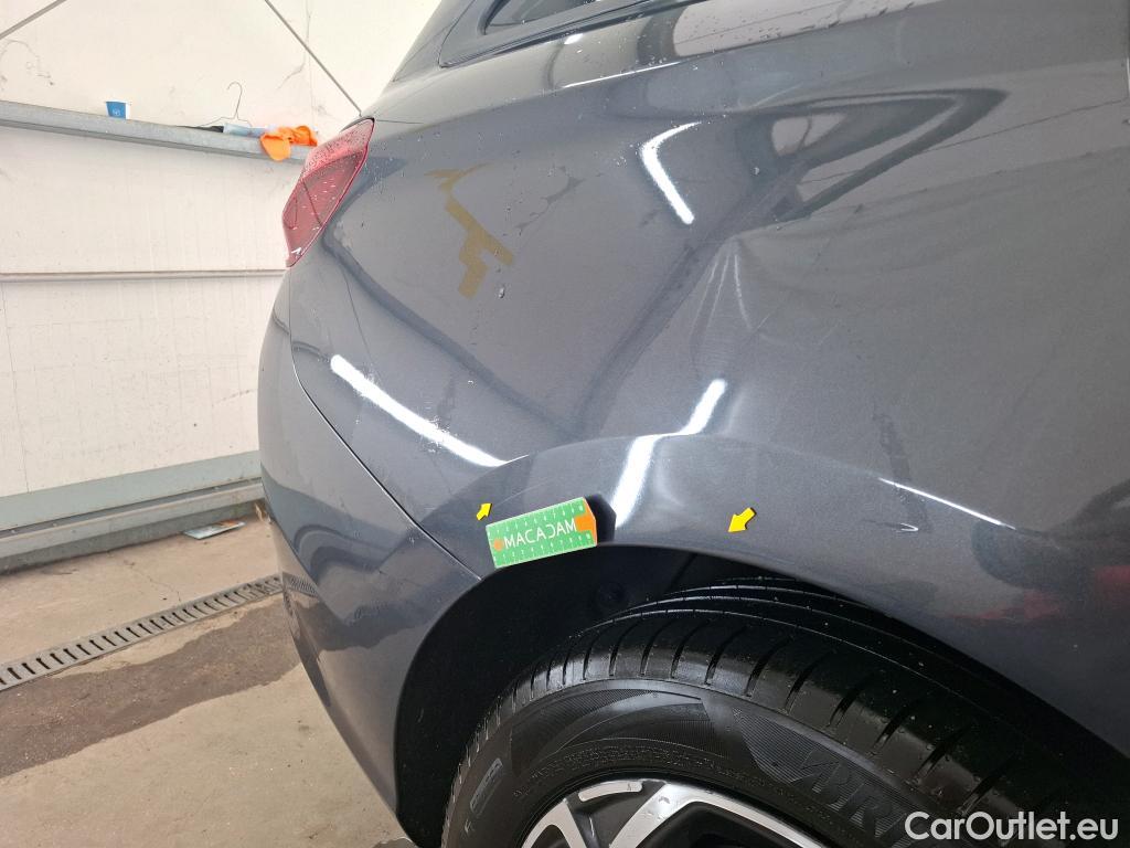  Hyundai  i30  cw Business 1.6 CRDi 115CV BVM6 E6d #1