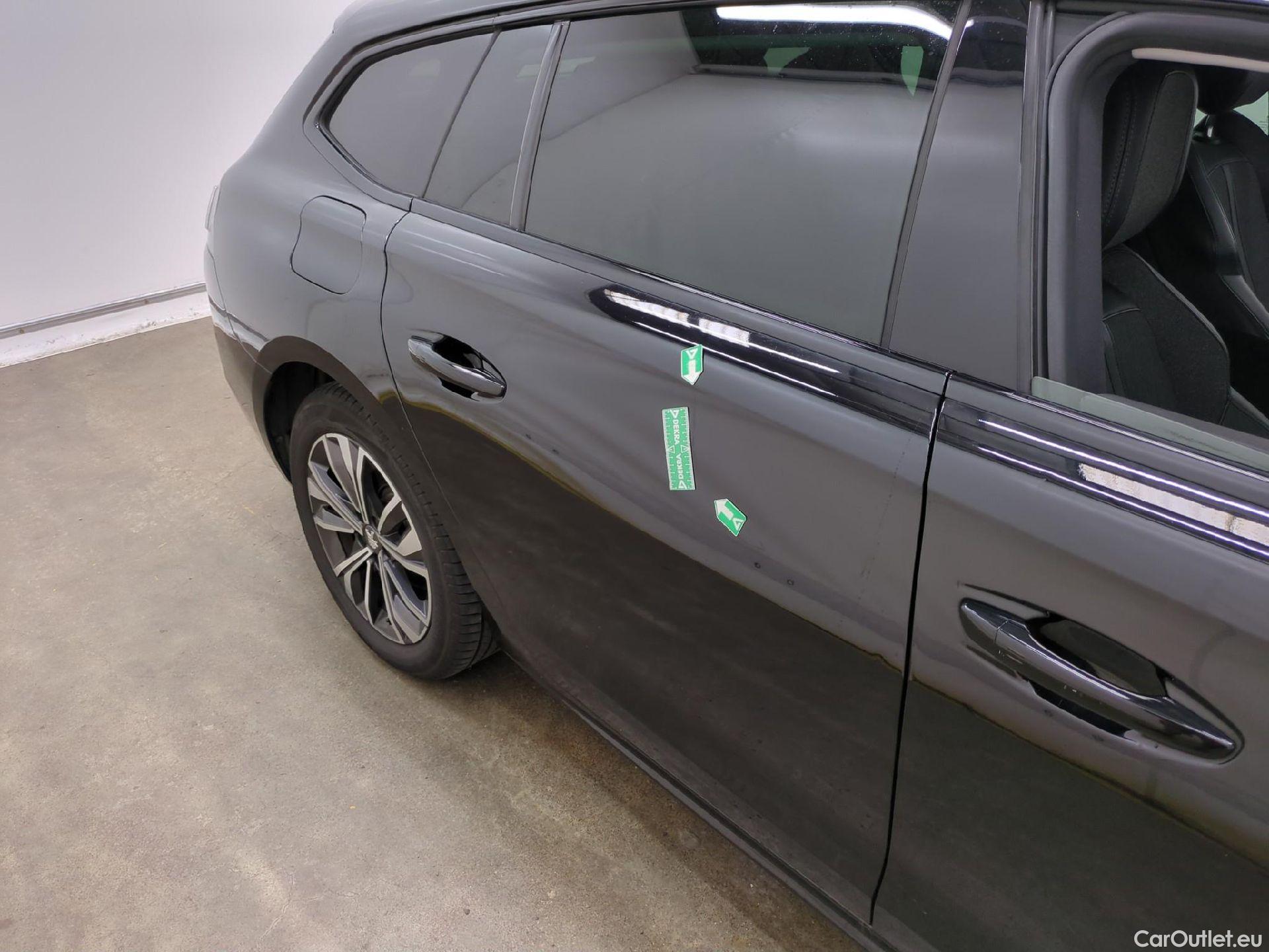  Peugeot  508 PEUGEOT  SW / 2018 / 5P / Break HYBRID 225 E-EAT8 Allure Pack #22