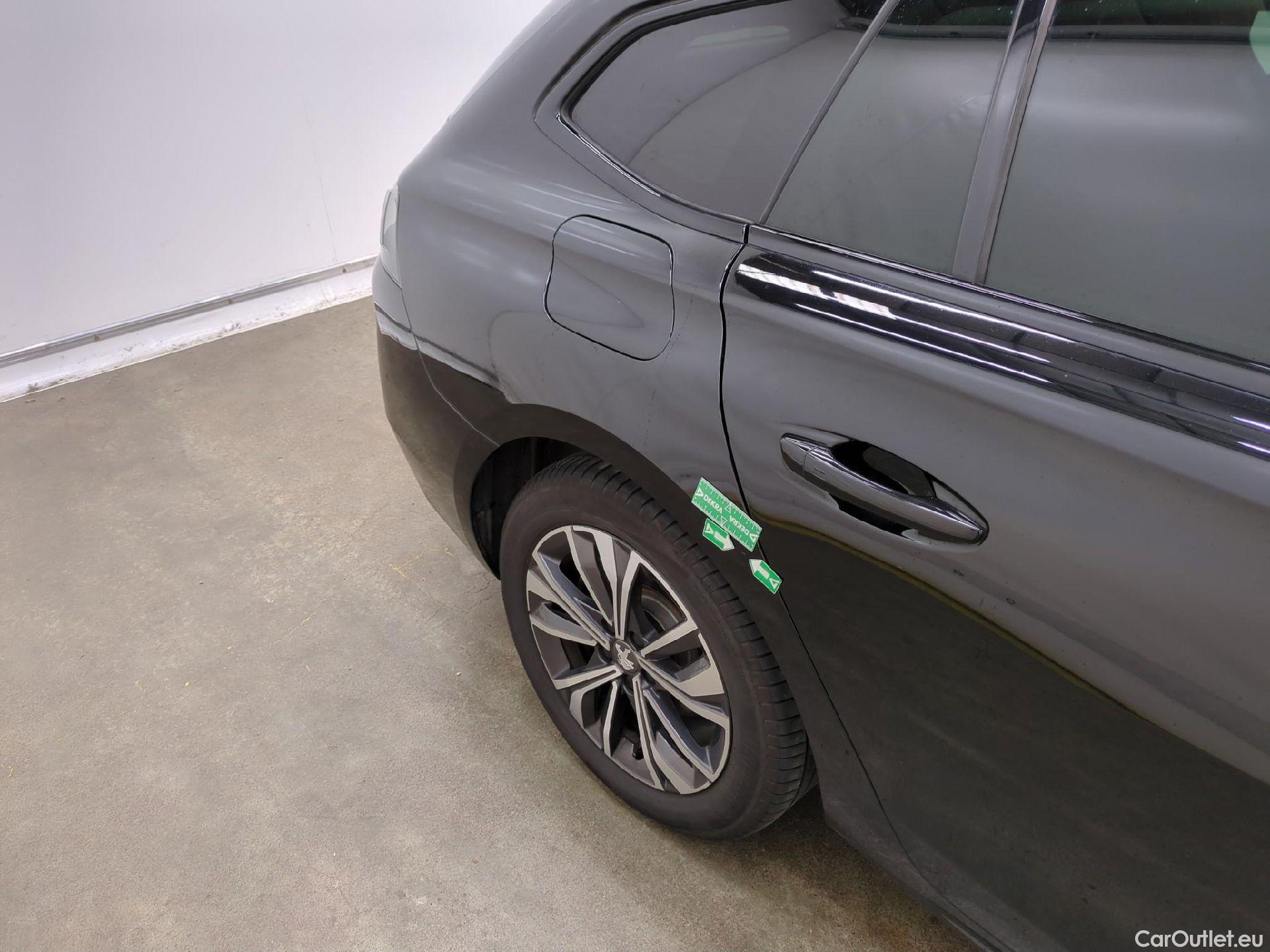  Peugeot  508 PEUGEOT  SW / 2018 / 5P / Break HYBRID 225 E-EAT8 Allure Pack #19