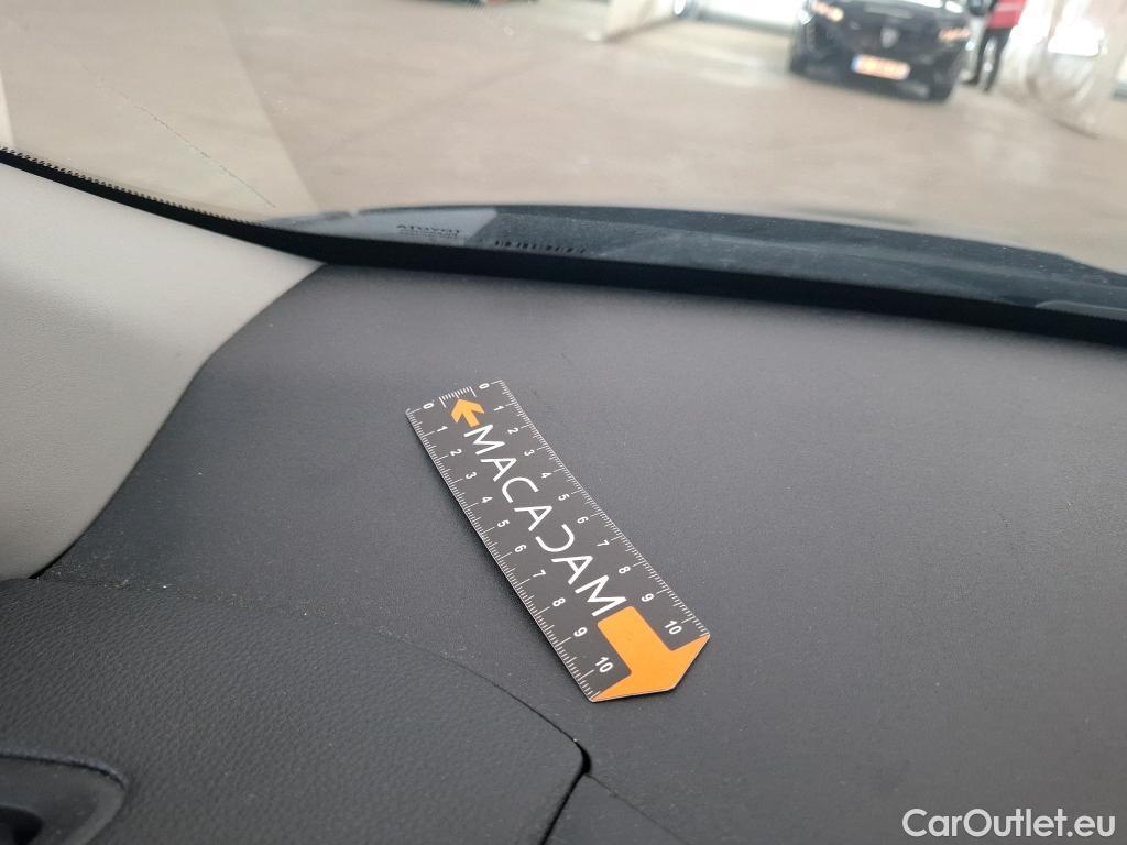  Toyota  Yaris TOYOTA  Hybride / 2019 / 5P / Berline Hybride 116h France Business Stage Acad #7
