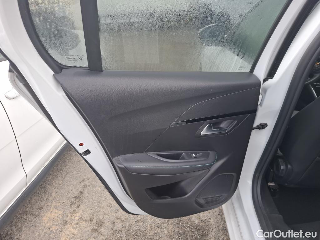  Peugeot  208  Allure Business 1.2 PureTech 100CV BVM6 E6d #19