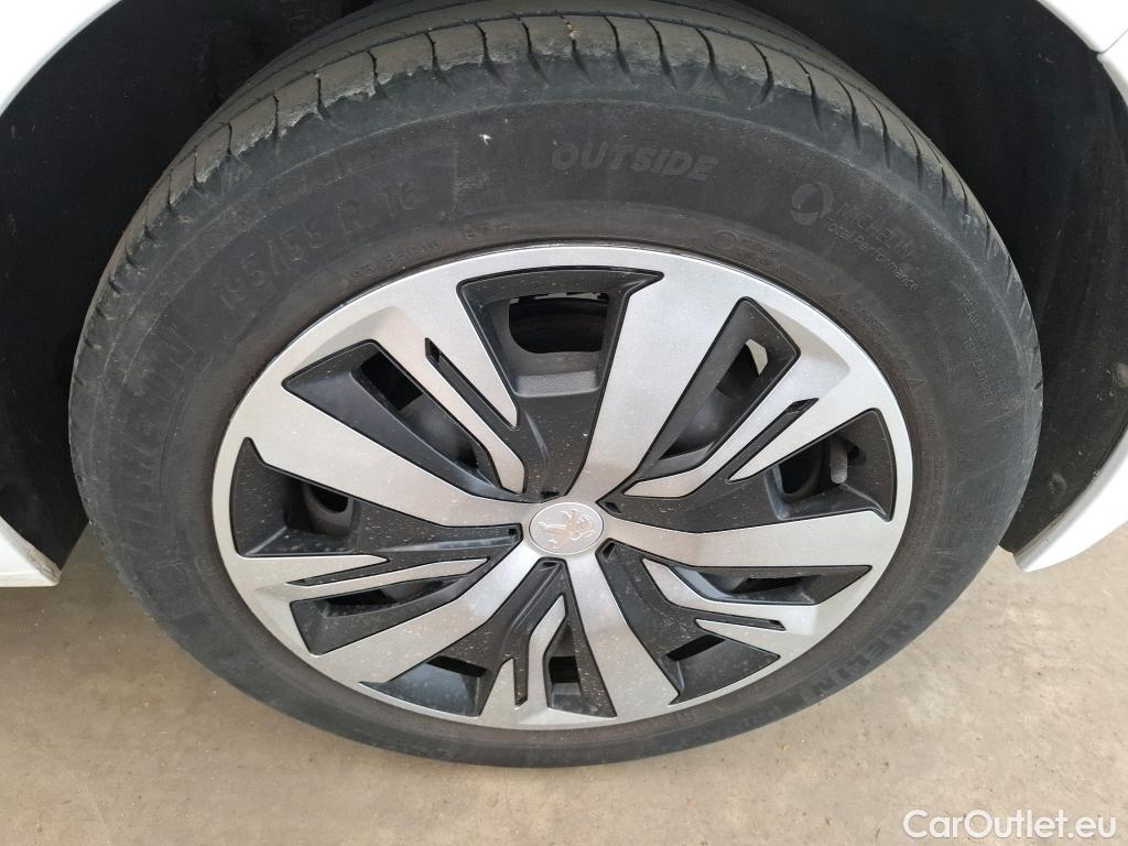  Peugeot  208  Active Business 1.2 PureTech 100CV BVM6 E6d #25