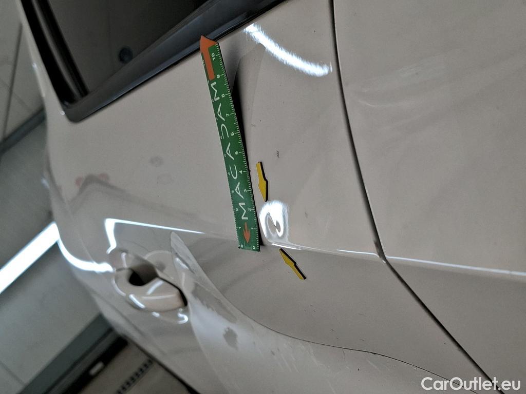  Peugeot  208  Allure Business 1.2 PureTech 100CV BVM6 E6d #2