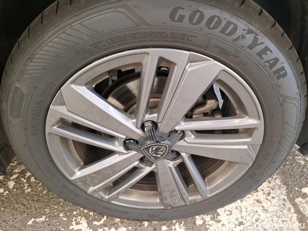  Peugeot  308 PEUGEOT  SW / 2021 / 5P / Break PureTech 130 S&S ACTIVE PACK #26