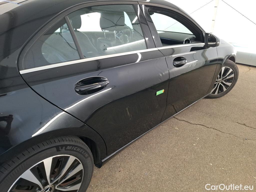  Mercedes  A-Klasse MERCEDES-BENZ Classe A Berline / 2018 / 4P / Berline A 180 d Business Line 8G-DCT #36