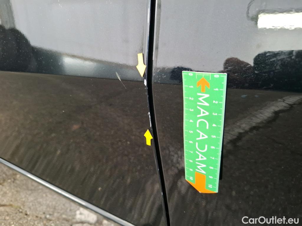  Mercedes  A-Klasse MERCEDES-BENZ Classe A Berline / 2018 / 4P / Berline A 180 d Business Line 8G-DCT #25