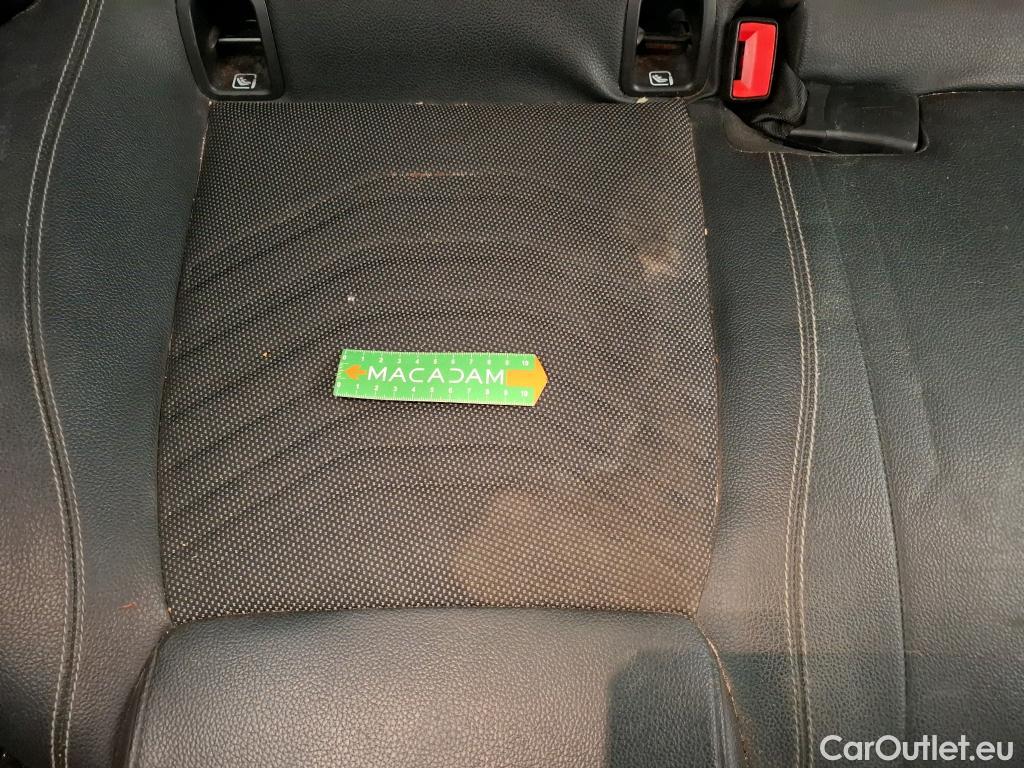  Mercedes  A-Klasse MERCEDES-BENZ Classe A Berline / 2018 / 4P / Berline A 180 d Business Line 8G-DCT #15