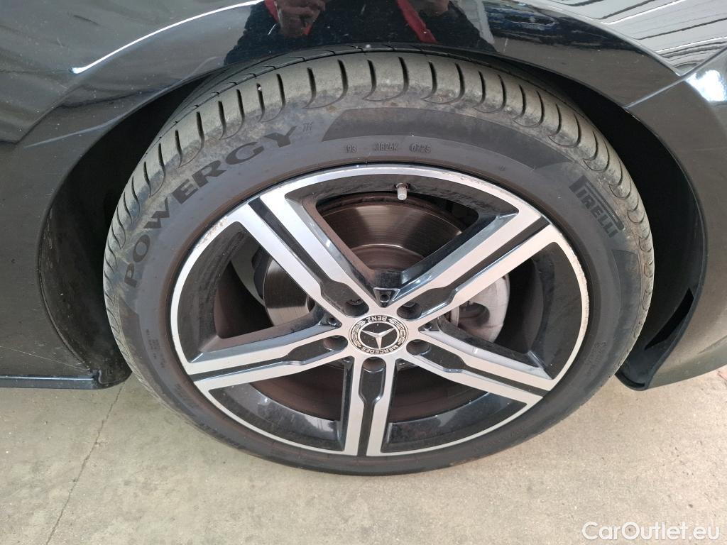  Mercedes  CLA-Klasse MERCEDES-BENZ CLA Coupe / 2019 / 4P / Coupé CLA 200 d Progressive Line BA8 #24
