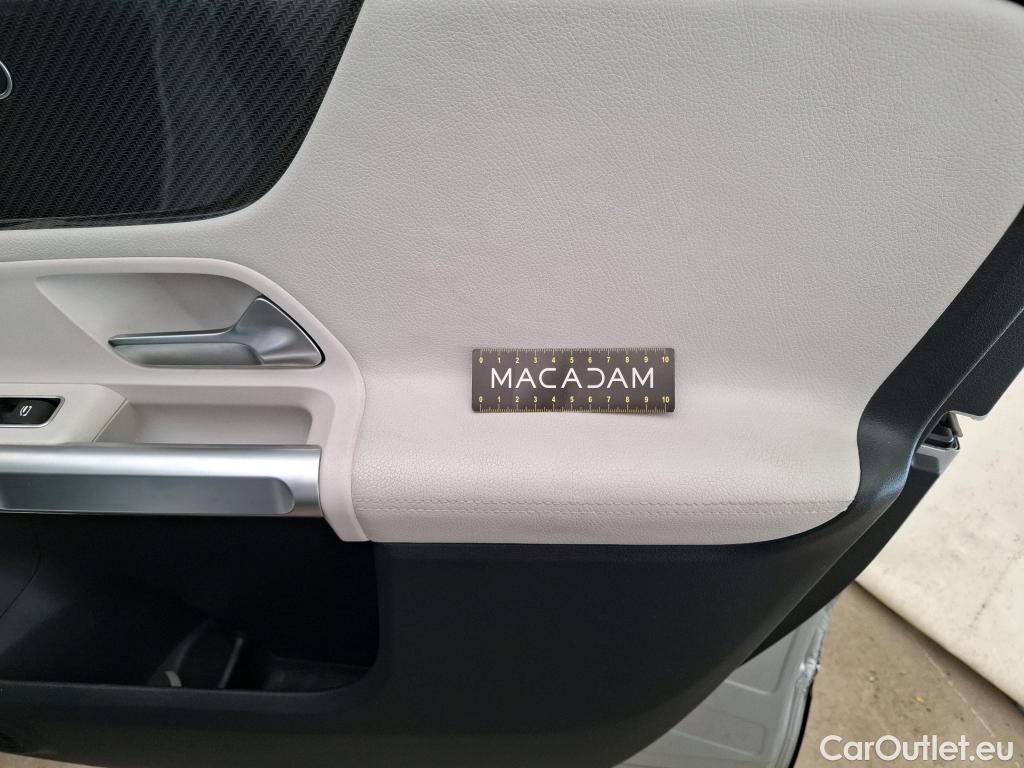  Mercedes  GLB MERCEDES-BENZ  / 2019 / 5P / SUV  200 AMG Line #18