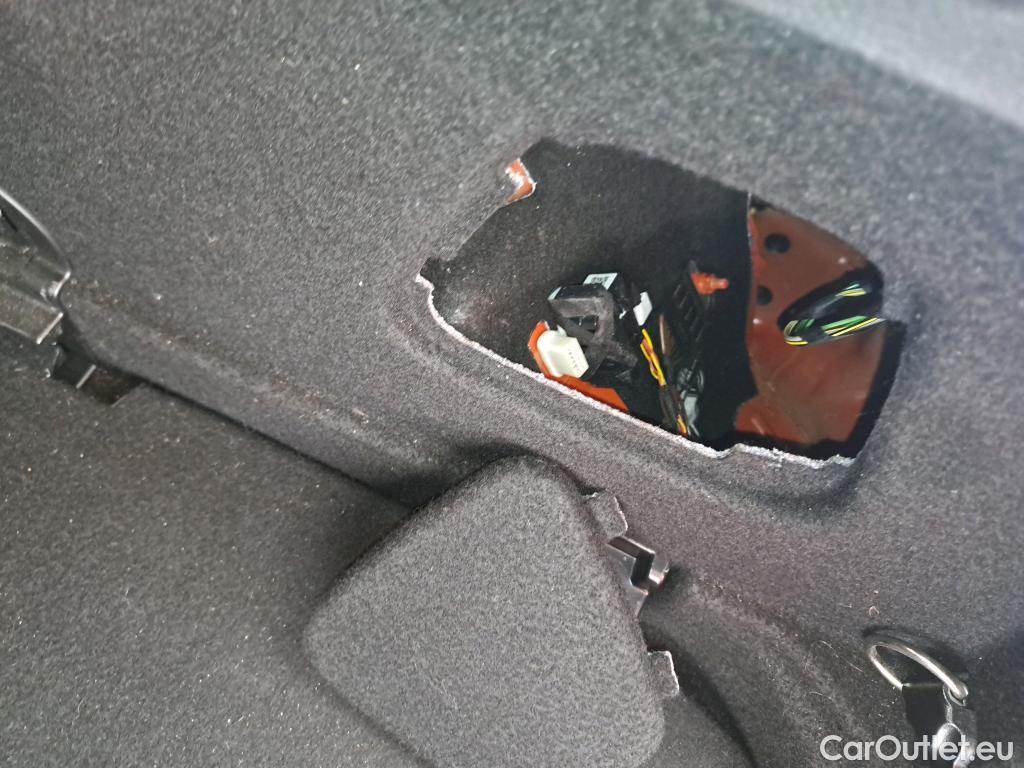  Mini  Cooper MINI Mini / 2014 / 5P / Berline One Finition Chili 102 ch BVA7 #13