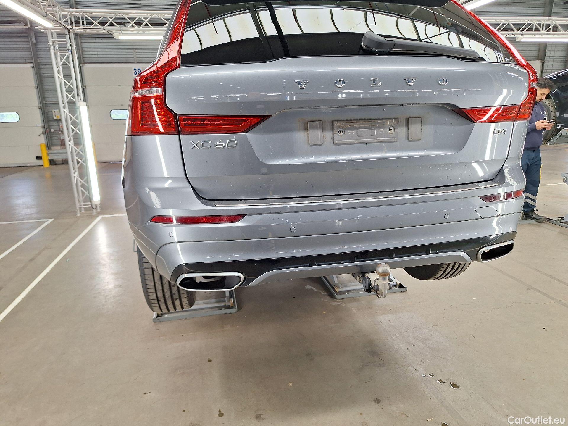  Volvo  XC60 Volvo,  '17, Volvo  D4 120kW Geartronic R-Design 5d #25