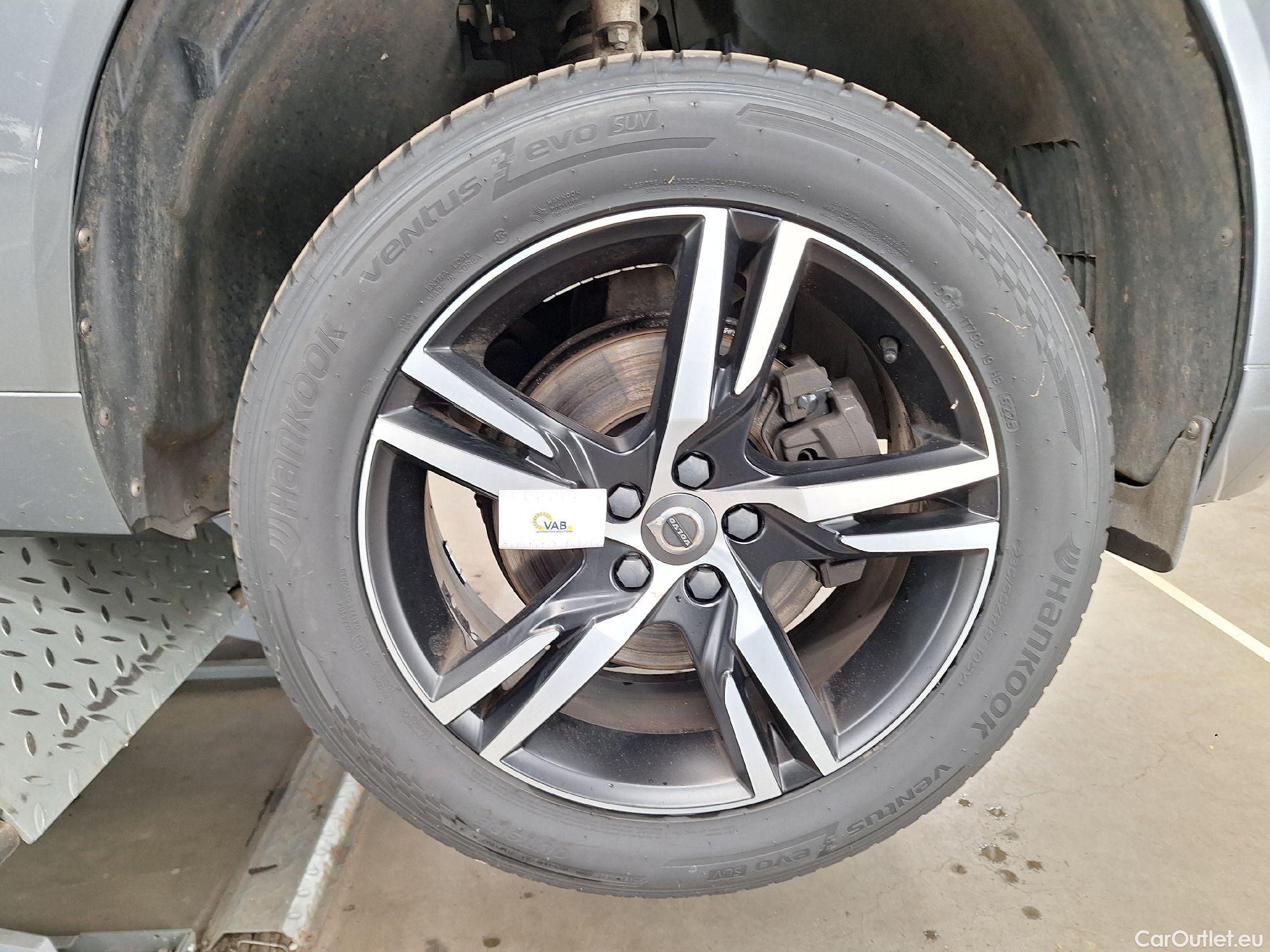  Volvo  XC60 Volvo,  '17, Volvo  D4 120kW Geartronic R-Design 5d #57