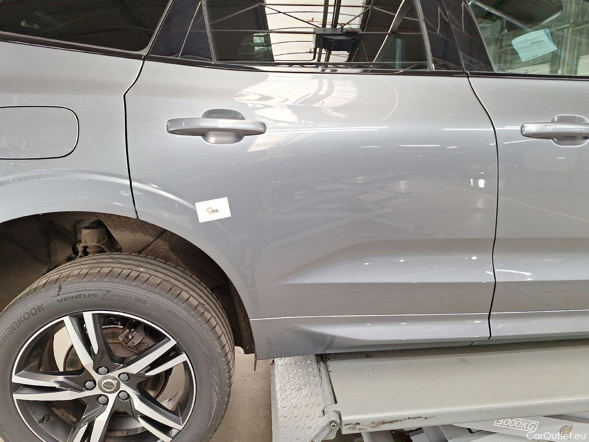  Volvo  XC60 Volvo,  '17, Volvo  D4 120kW Geartronic R-Design 5d #41