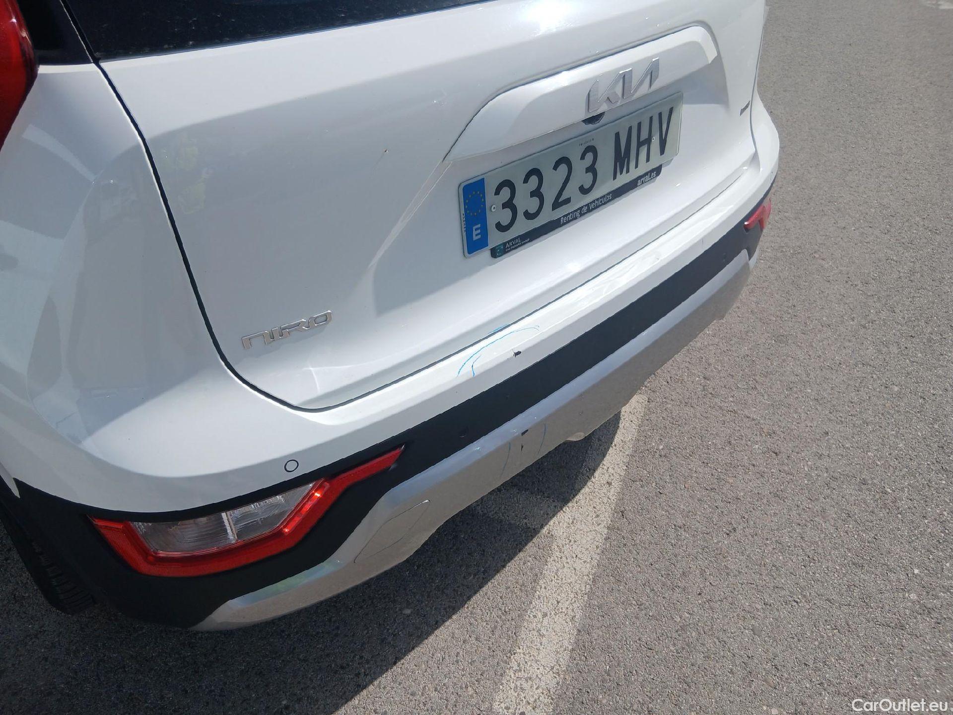  KIA  Niro KIA  / 2022 / 5P / crossover 1.6 GDi HEV 104kW (141CV) Concept #10