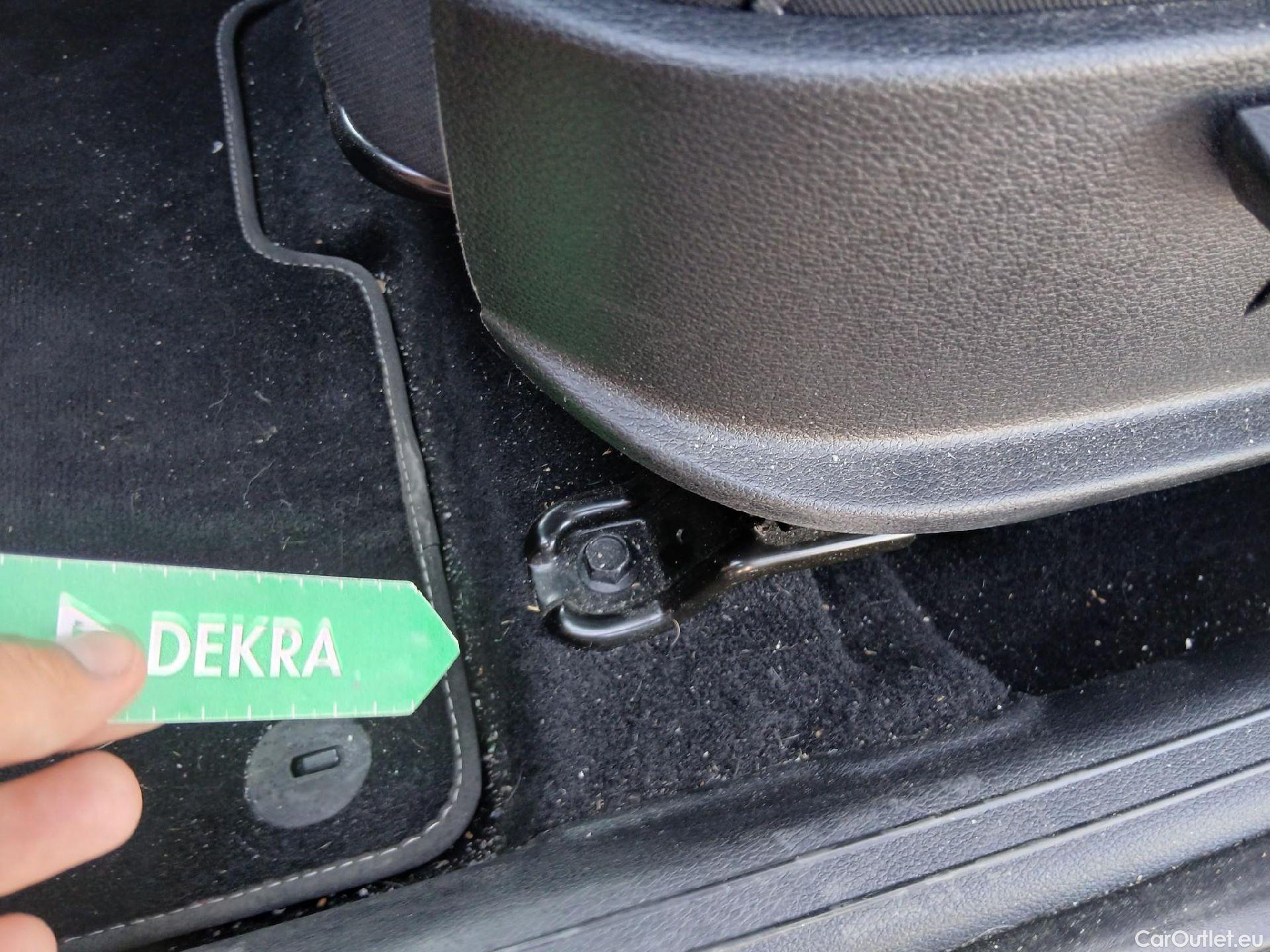  KIA  Sportage KIA  / 2022 / 5P / todoterreno 1.6 T-GDi 110kW (150CV) Drive 4x2 #26