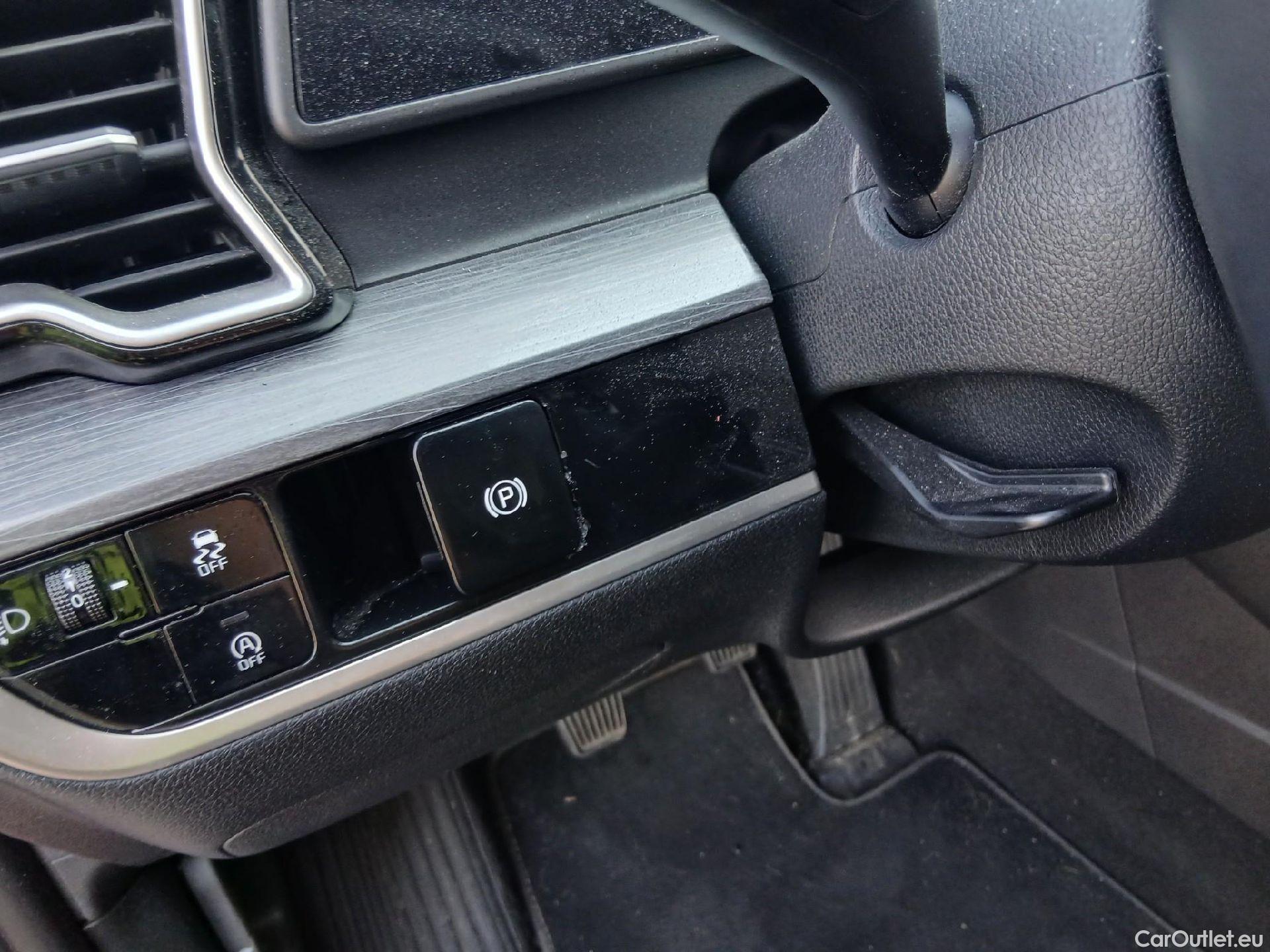  KIA  Sportage KIA  / 2022 / 5P / todoterreno 1.6 T-GDi 110kW (150CV) Drive 4x2 #24