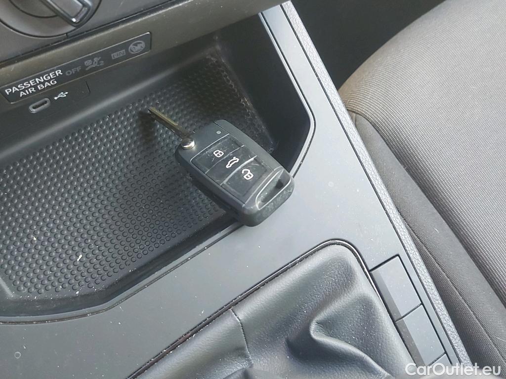  Seat  Arona SEAT  / 2021 / 5P / todoterreno 1.0 TSI 70kW (95CV) Reference #4